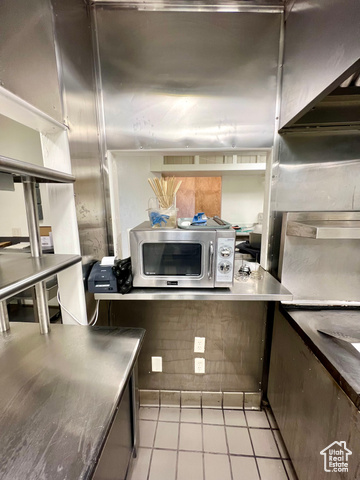 240 W Main St
