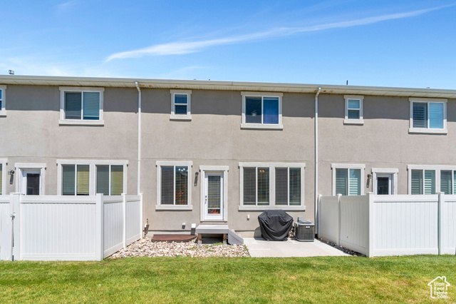 Photo 22 for MLS #2101853 at 219 W Silver Springs Dr