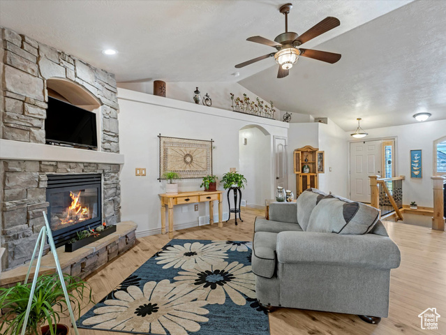 Photo 5 for MLS #2101854 at 14478 S Sun Bloom Ln
