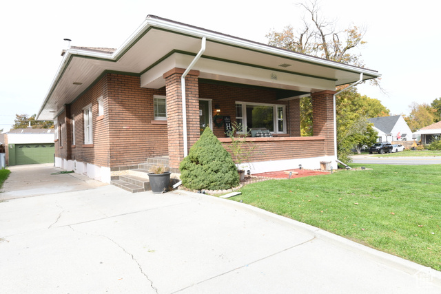 Photo 63 for MLS #2101865 at 2605 Van Buren Ave