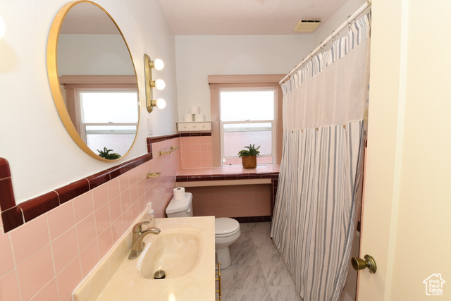 Photo 40 for MLS #2101865 at 2605 Van Buren Ave