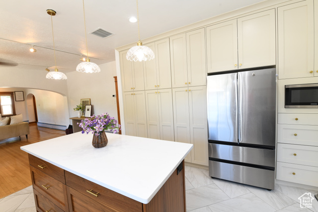 Photo 17 for MLS #2101865 at 2605 Van Buren Ave