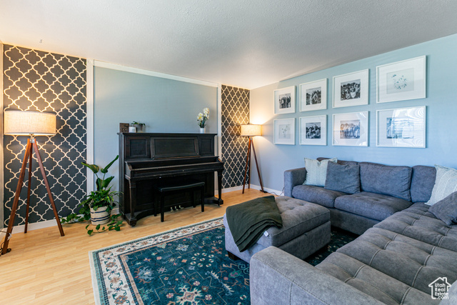 Photo 4 for MLS #2101875 at 2063 W Chateau Ave