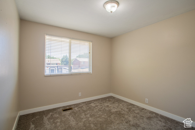 Photo 14 for MLS #2101902 at 5032 W Highwood Dr