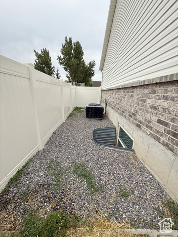Photo 31 for MLS #2101906 at 2142 E Fall St