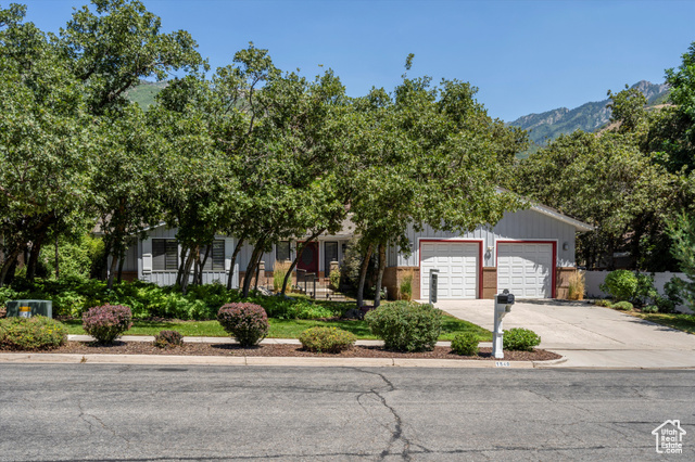 Photo 5 for MLS #2101914 at 1840 E Navajo