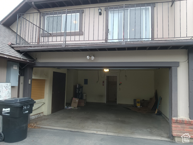 Photo 4 for MLS #2101936 at 3430 N Brookside Dr