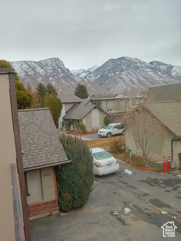 Photo 12 for MLS #2101936 at 3430 N Brookside Dr