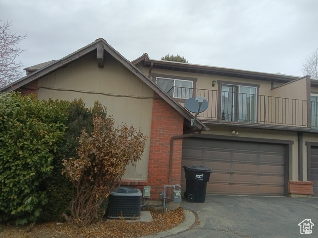 Photo 2 for MLS #2101936 at 3430 N Brookside Dr