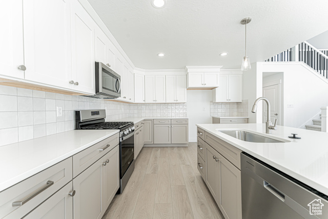 Photo 5 for MLS #2101943 at 956 N Banner Dr #620