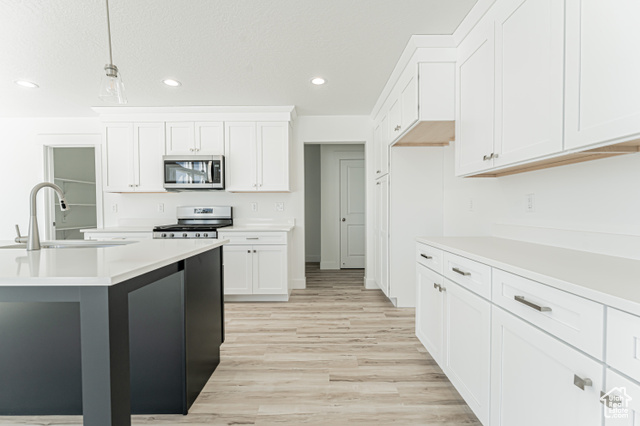Photo 4 for MLS #2101949 at 902 N Banner Dr #628