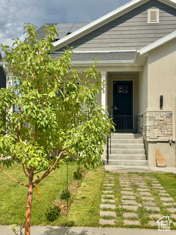 Photo 2 for MLS #2101957 at 3473 N Delta St