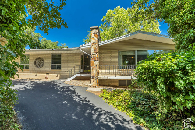 2342 E COMBE RD, Uintah UT 84403