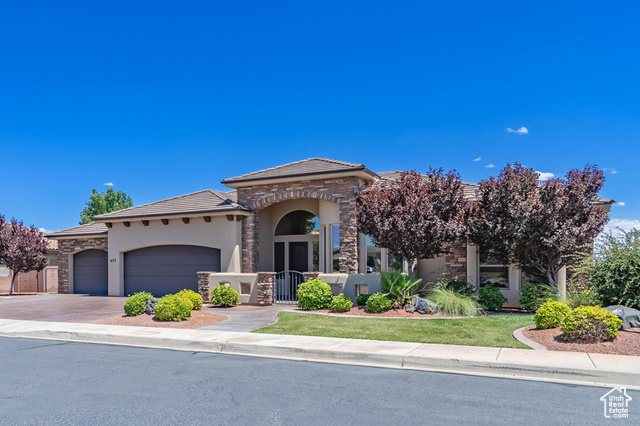MLS #2102004 - 633 S Rainier Dr