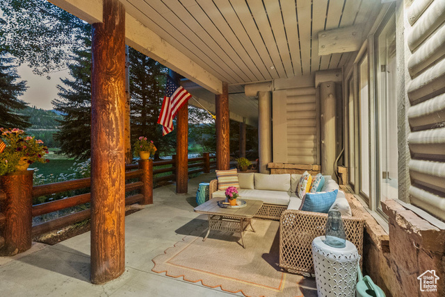 Photo 34 for MLS #2102009 at 1955 Deer Valley Dr #403
