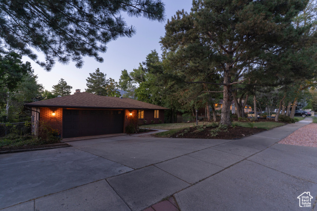Photo 10 for MLS #2102024 at 2495 E Granite Hills Cir