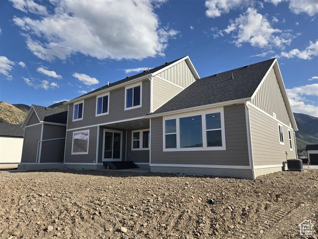 Photo 8 for MLS #2102028 at 1559 E 820 North #107