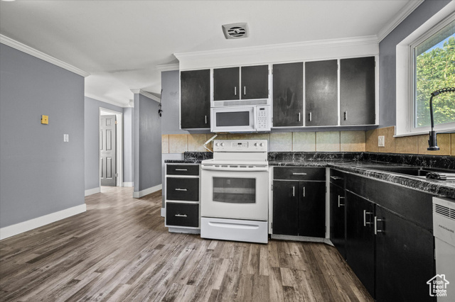 Photo 9 for MLS #2102041 at 1363 N Jefferson Ave