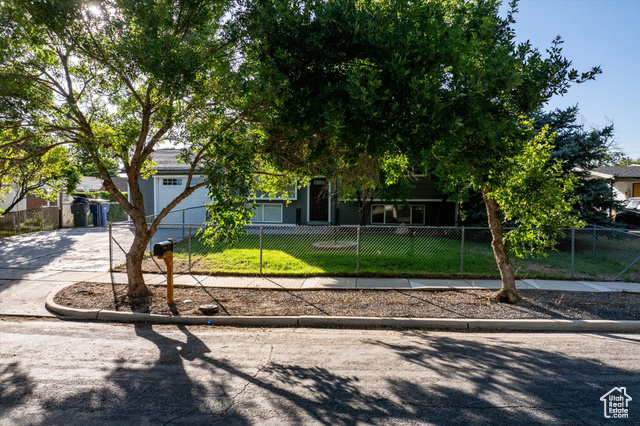 Photo 50 for MLS #2102041 at 1363 N Jefferson Ave