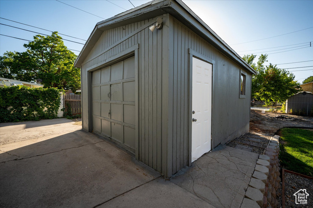 Photo 35 for MLS #2102041 at 1363 N Jefferson Ave