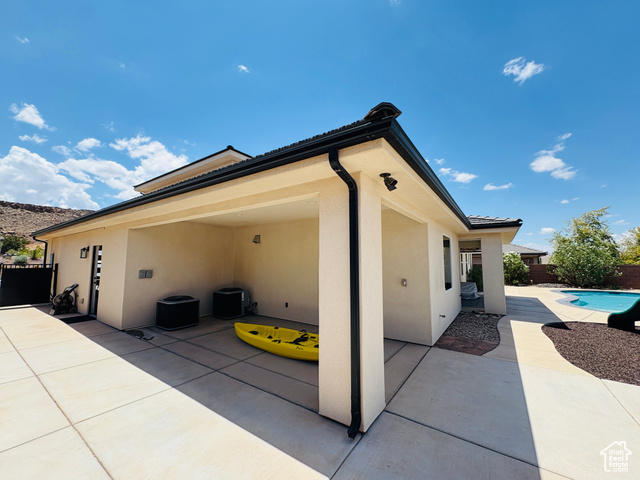 Photo 5 for MLS #2102054 at 2721 E Hazel Dr