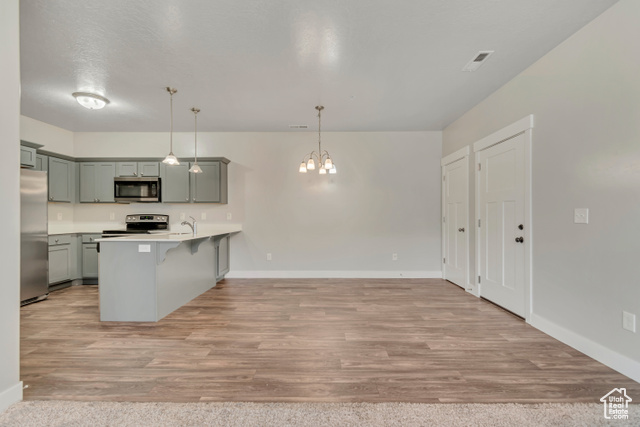Photo 7 for MLS #2102059 at 1834 W Newcastle Ln #E204