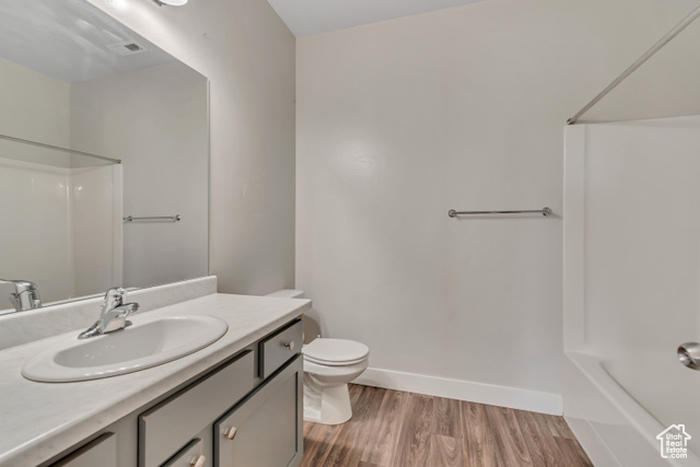 Photo 16 for MLS #2102059 at 1834 W Newcastle Ln #E204