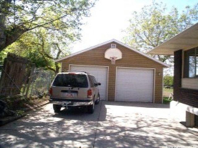 196 E Chase Ln, Centerville, UT 84014 — photo 2