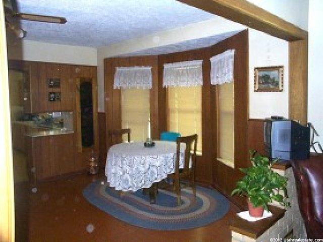 196 E Chase Ln, Centerville, UT 84014 — photo 4