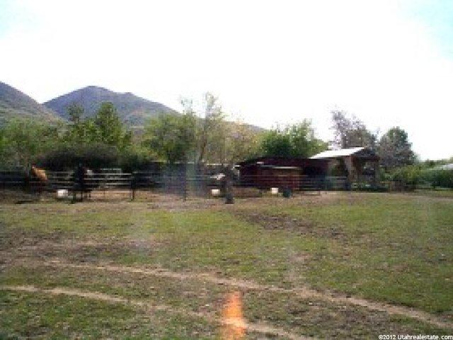 196 E Chase Ln, Centerville, UT 84014 — photo 5