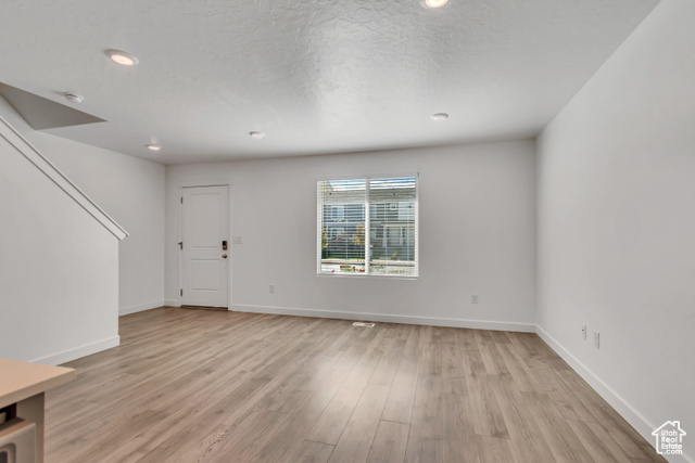 Photo 8 for MLS #2102068 at 77 N Voyager Ln