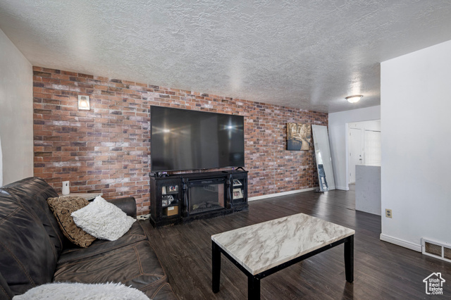 Photo 8 for MLS #2102099 at 5496 W Peggy Ln