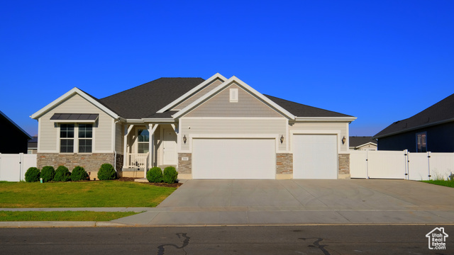 2444 N STANLEY CRANE DR, Clinton UT 84015