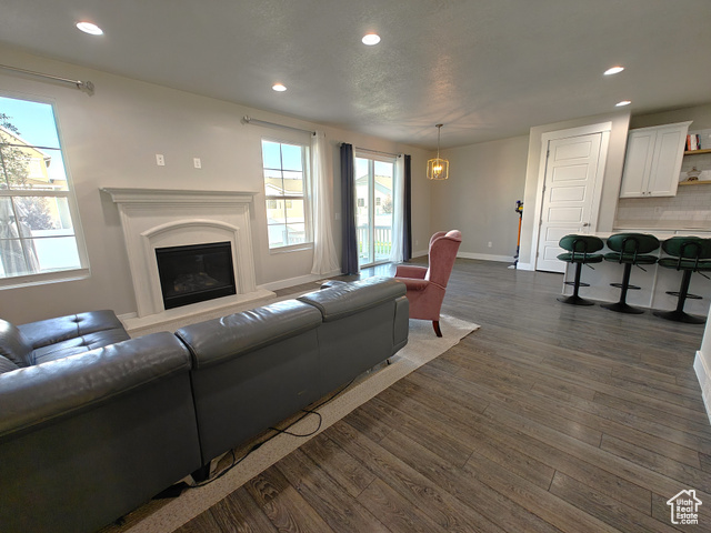 Photo 3 for MLS #2102101 at 2444 N Stanley Crane Dr