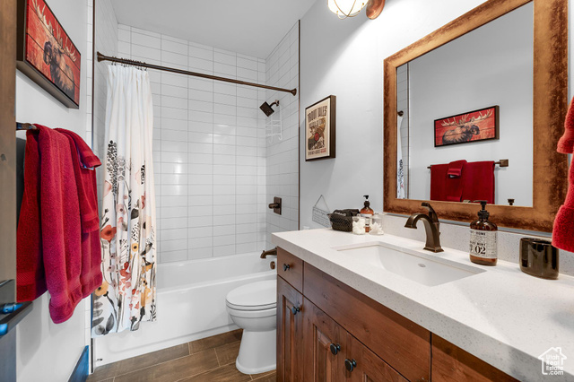 Photo 37 for MLS #2102141 at 1212 Splendor Valley Rd