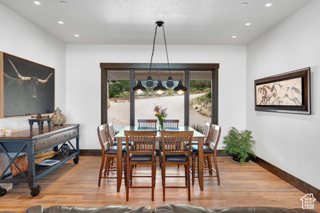 Photo 9 for MLS #2102141 at 1212 Splendor Valley Rd