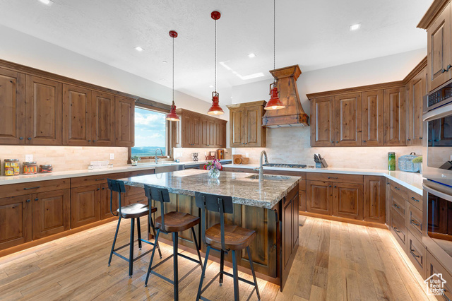 Photo 6 for MLS #2102141 at 1212 Splendor Valley Rd