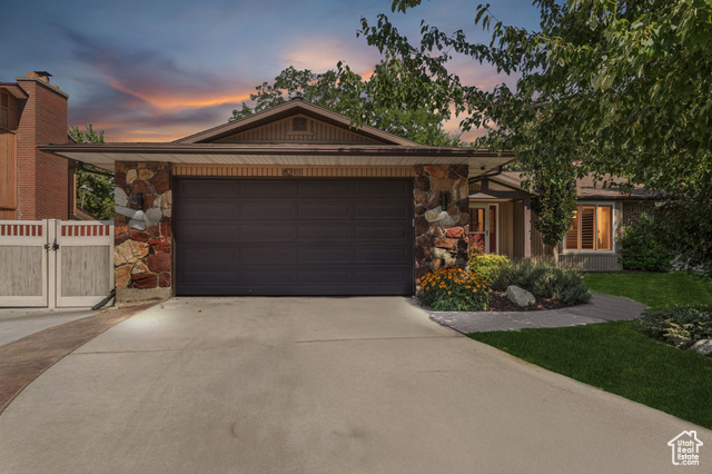 8211 S MARION VIEW CIR, Sandy UT 84094