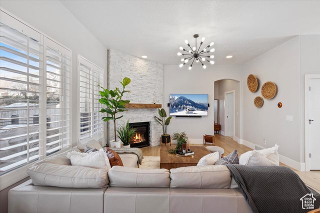 Photo 8 for MLS #2102182 at 2321 E John Holladay Ct