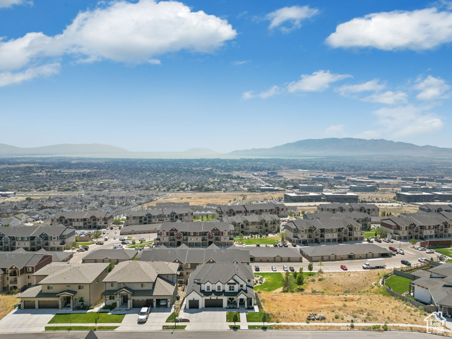 Photo 71 for MLS #2102231 at 1027 W Seasons View Ct