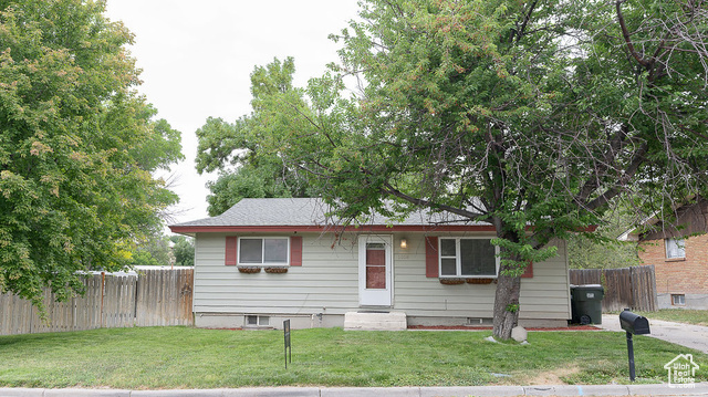 1018 DEON DR, Pocatello ID 83201