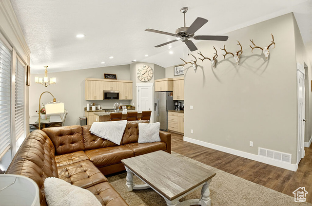 Photo 9 for MLS #2102247 at 5033 Jake Ave