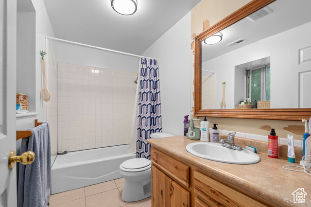 Photo 27 for MLS #2102263 at 1243 E Siesta Dr