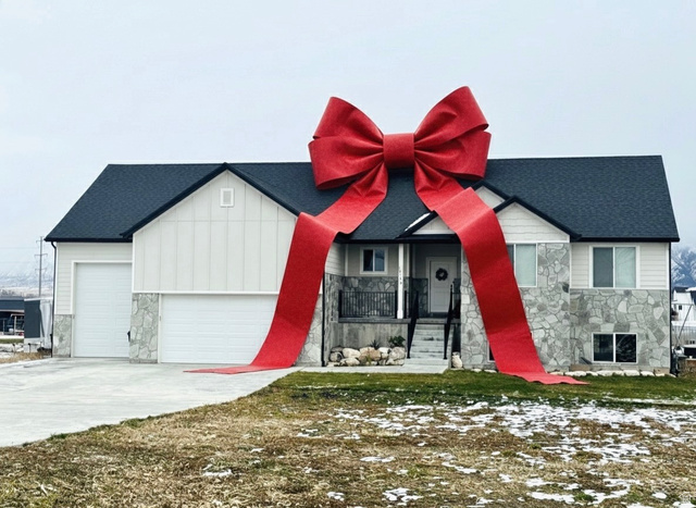 10160 N 6800 W
                     MLS #2102276