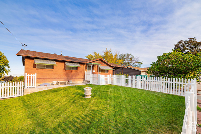 5063 S 2500 W, Roy UT 84067