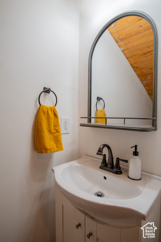 Photo 44 for MLS #2102286 at 15173 S Rose Canyon Rd