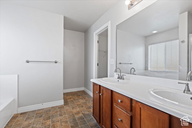 Photo 15 for MLS #2102328 at 683 W Saratoga Chase Dr