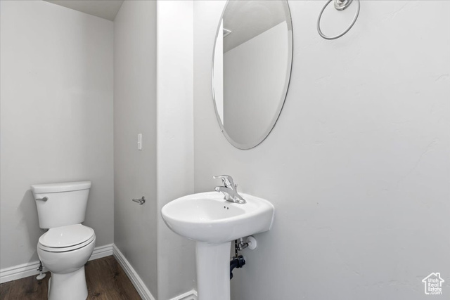 Photo 6 for MLS #2102328 at 683 W Saratoga Chase Dr