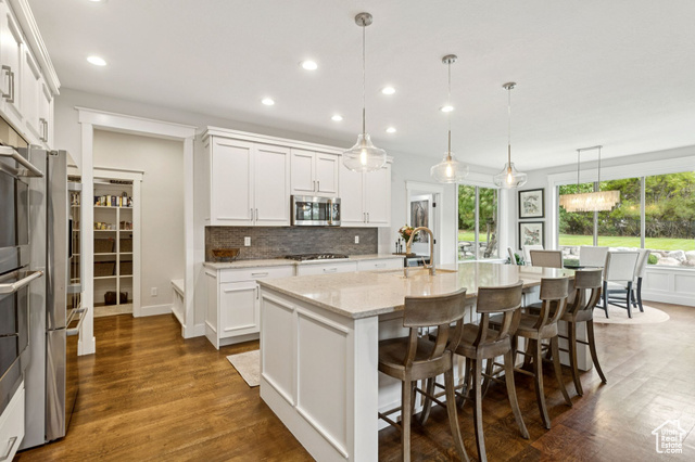 Photo 8 for MLS #2102334 at 1266 W Country Ridge Dr