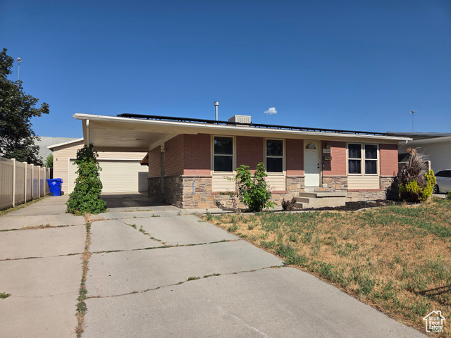 8169 S IVY DR, Midvale UT 84047